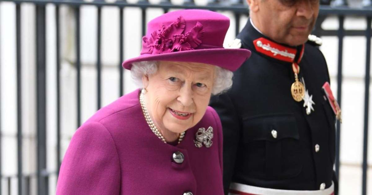 Queen Elizabeth II Sends Flowers & Pays Tribute To The Medical Workers Who Cared For Husband Prince Philip