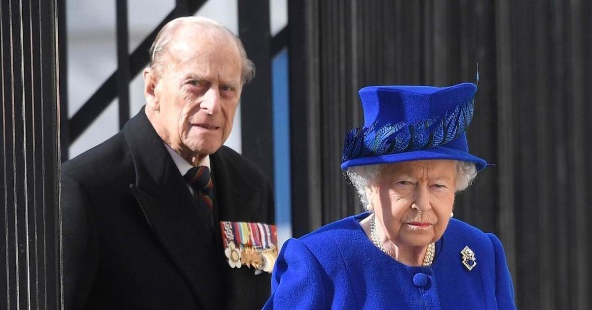 Queen Elizabeth 'Has Been Left Absolutely Devastated' After Prince Philip's Death, Royal Expert Says