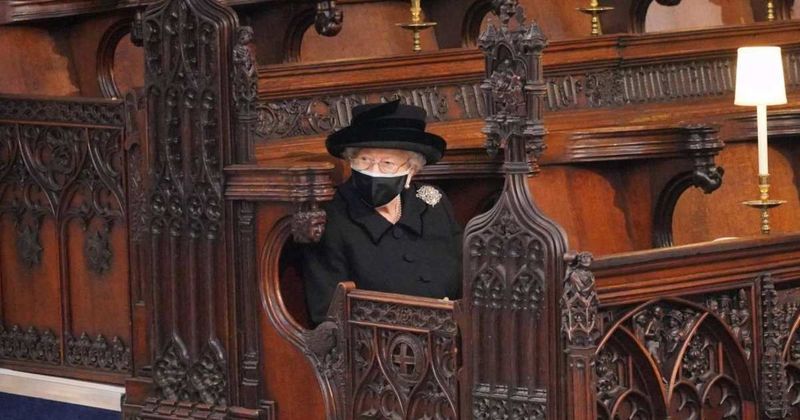 Queen Elizabeth Left Heartbreaking Note To Husband Prince Philip On His Coffin — Details