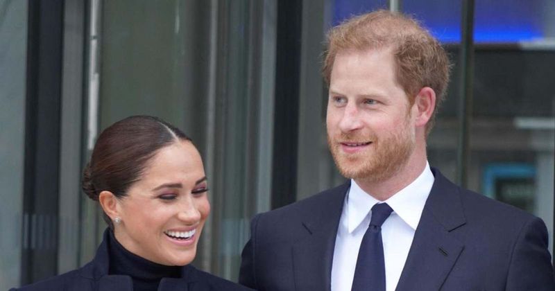 Royal Family Is 'Worried' About Meghan Markle & Prince Harry's NYC Visit Since They Can No Longer 'Control' The Duo, Claims Expert