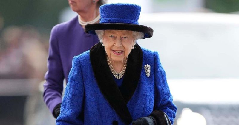 Queen Elizabeth Visits Hospital 'For Some Preliminary Investigations,' But She's Now Back Home & 'In Good Spirits'