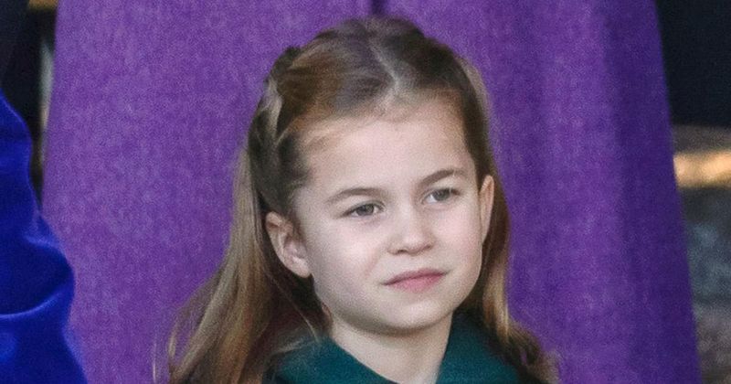 Fans Gush Over Princess Charlotte In New Christmas Photo, Call Her The 'Mini Version Of The Queen' 