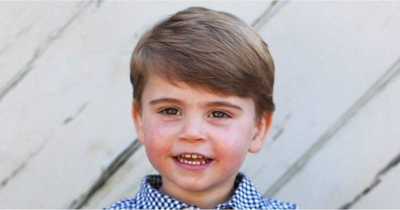 Royal Fans Believe Prince Louis Is 'A Spitting Image' Of Kate Middleton's Dad Michael In New Christmas Photo