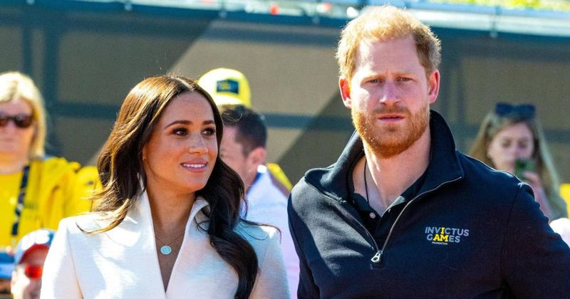 Prince Harry & Meghan Markle Would 'Ruin' Relationship With Royal Family If They 'Leak' Anything, Expert Claims: 'They Will Be Totally Cut Off' 