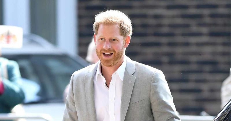 Prince Harry Is Now In A 'Bind' Over Memoir, Expert Claims: 'He Understands There Is No Way Back' If He Publishes It