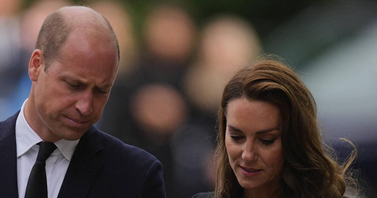 Prince William & Kate Middleton Had 'Tense' Time Settling Into New Home After Queen Elizabeth's Death