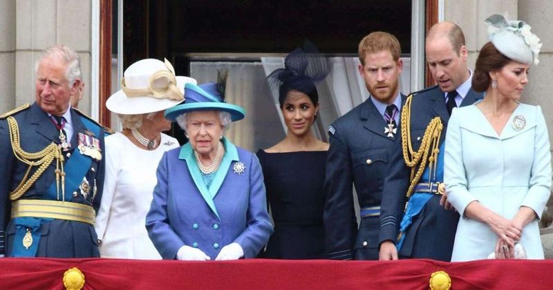 Meghan Markle 'Begged' Prince Harry to Mend Things With King Charles to Avoid Being 'Cut Off'