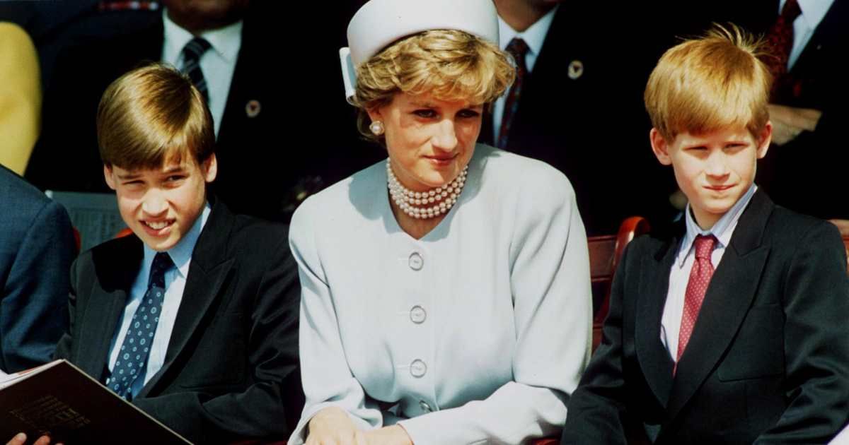 Princess Diana, Princess of Wales, with her sons Prince William and Prince Harry, attends the Heads of State VE Remembrance Service on May 7, 1995 in London, England. (Cover Image Source: Getty Images | Amwer Hussain)