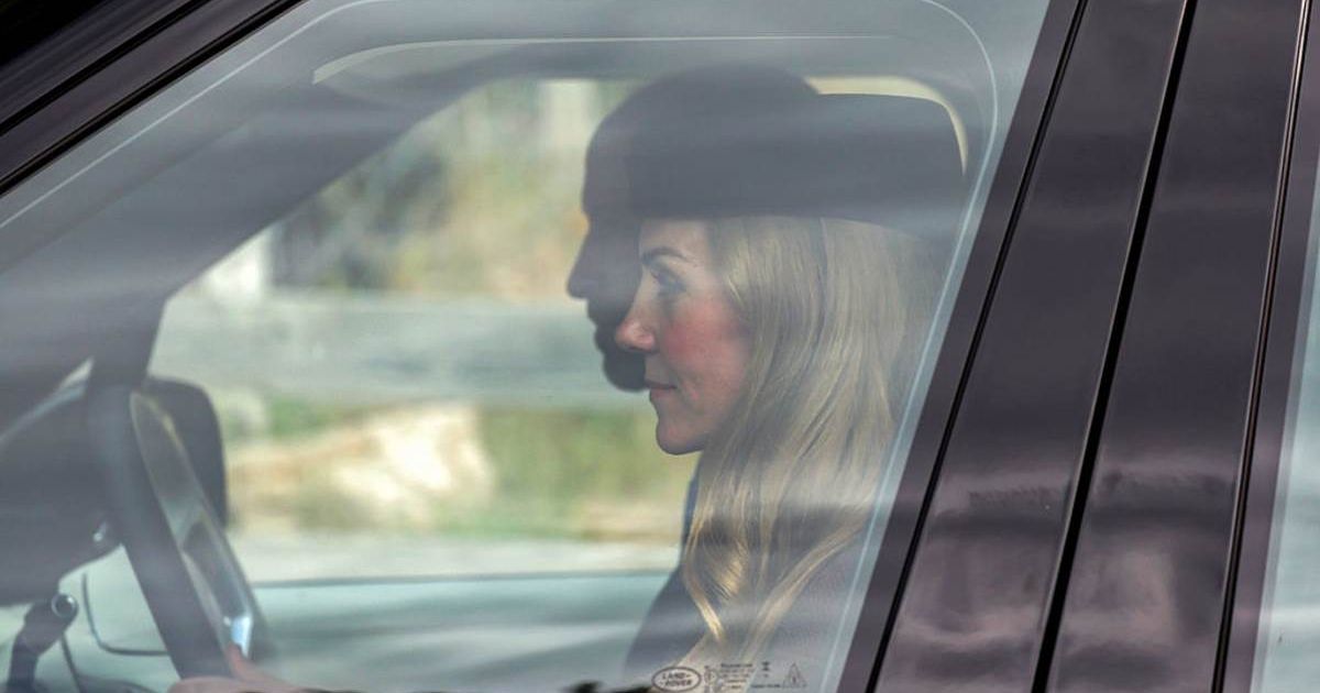 Kate Middleton departs by car from Crathie Kirk after the church service. (Cover Image Source: Getty Images| Mitchell)