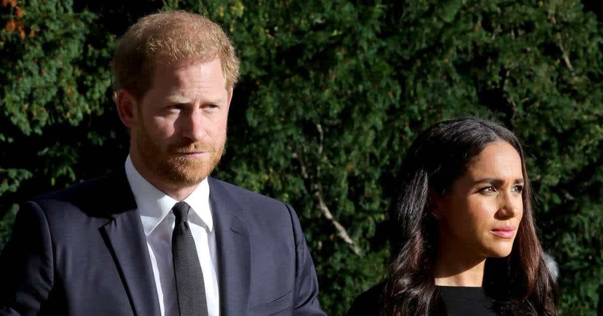 Meghan Markle Faces a ‘Stressful’ Christmas Dilemma While Prince Harry Awaits a Royal Invite