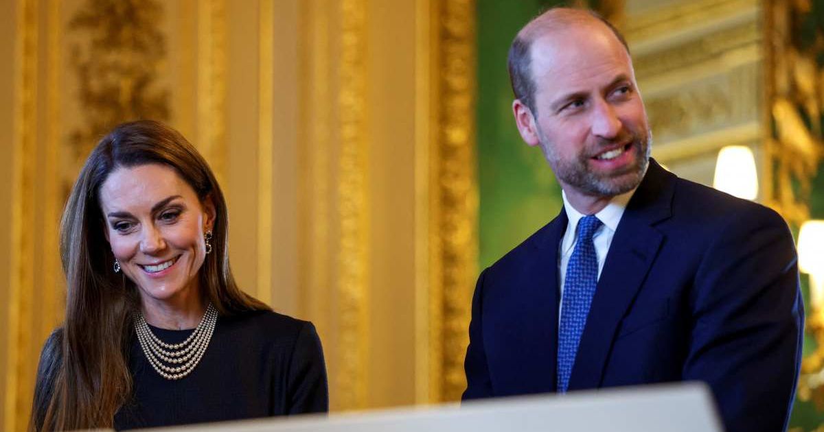 Princess Kate and Prince William view items on display relating to Germany during a visit to the Royal Collection exhibition in the Green Drawing Room. (Cover Image Source: Getty Images | Hannah McKay - Pool)