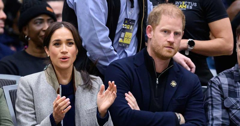 Harry and Meghan Urged to Take a Good 'Look at Themselves' as Year Ends With Another PR Disaster