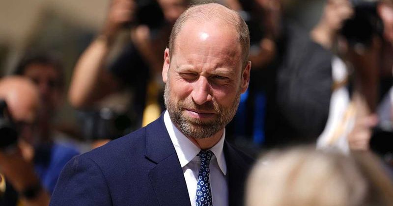 Royals Fan Calls Out Prince William's Hypocrisy as He Steps Out of Electric Bus