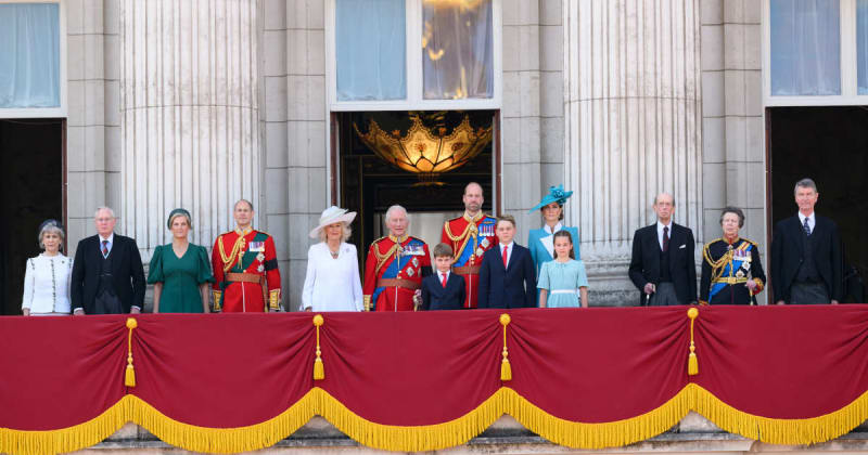 Ex-Royal Aide Lifts Lid on the Monarchy’s Obsession with WhatsApp Groups and Funny Aliases